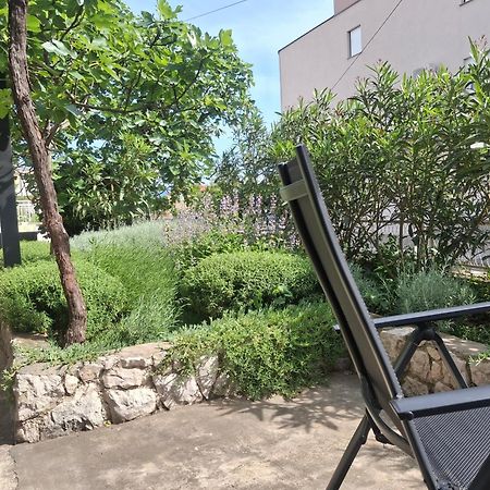 Apartman Vitamare 160 M From The Beach Novi Vinodolski Buitenkant foto