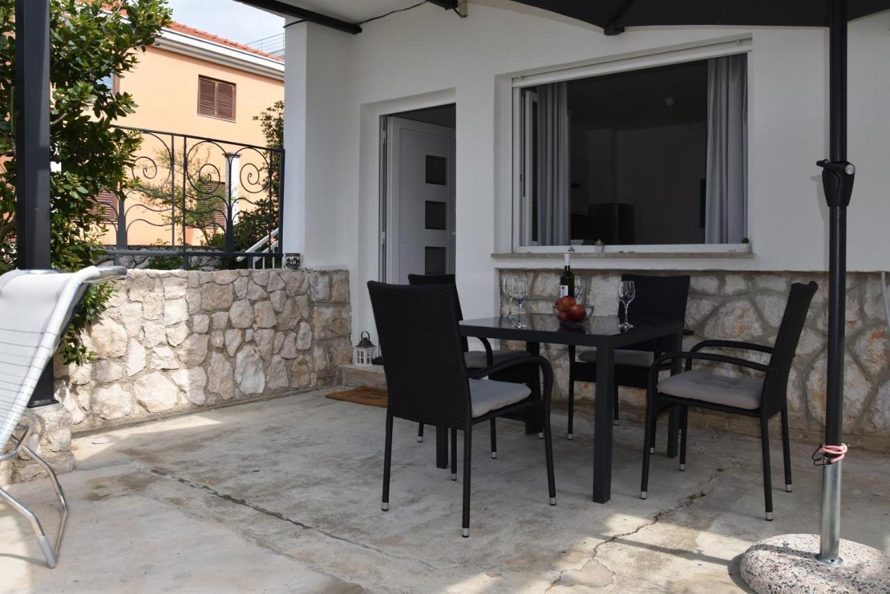 Apartman Vitamare 160 M From The Beach Novi Vinodolski Buitenkant foto