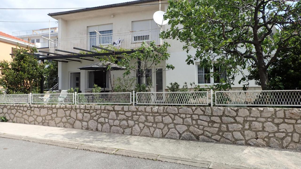 Apartman Vitamare 160 M From The Beach Novi Vinodolski Buitenkant foto