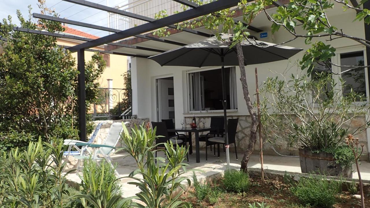 Apartman Vitamare 160 M From The Beach Novi Vinodolski Buitenkant foto