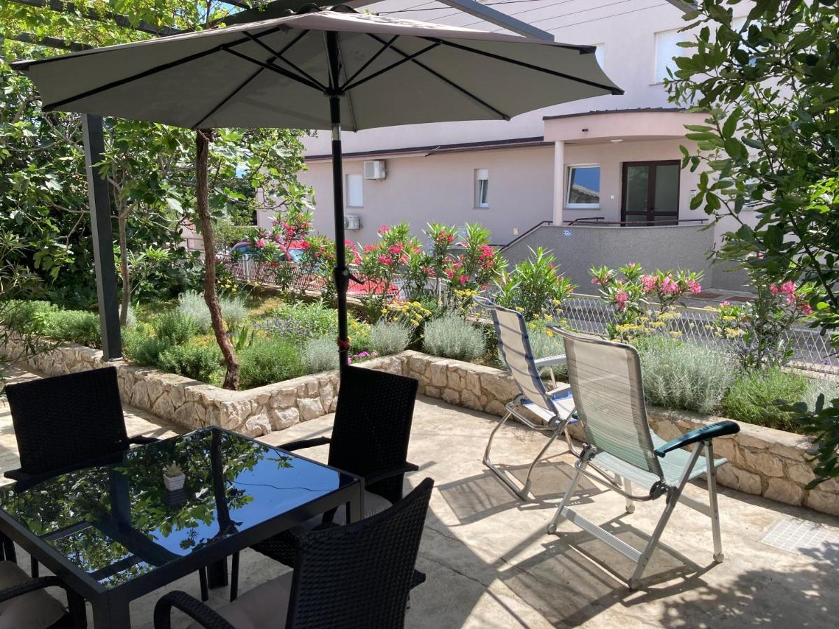 Apartman Vitamare 160 M From The Beach Novi Vinodolski Buitenkant foto