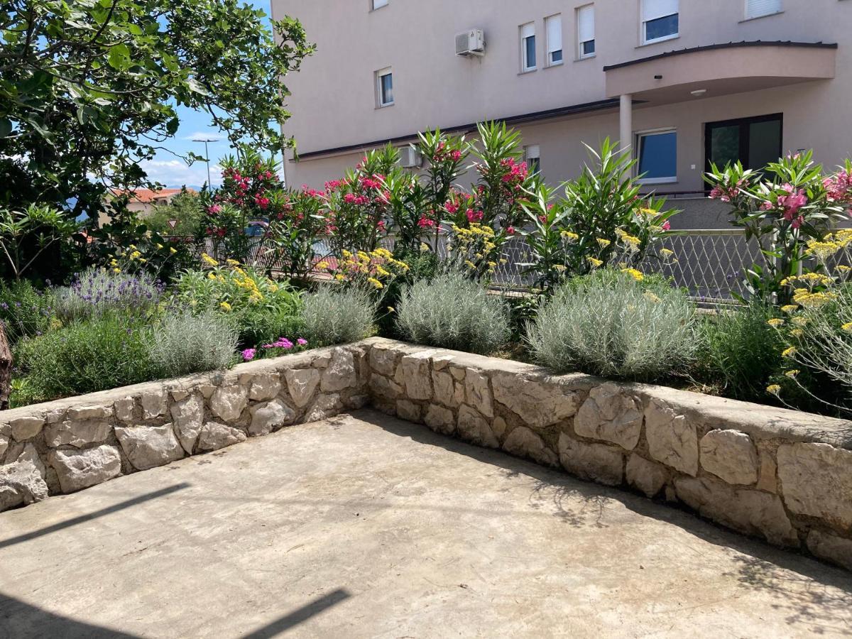 Apartman Vitamare 160 M From The Beach Novi Vinodolski Buitenkant foto